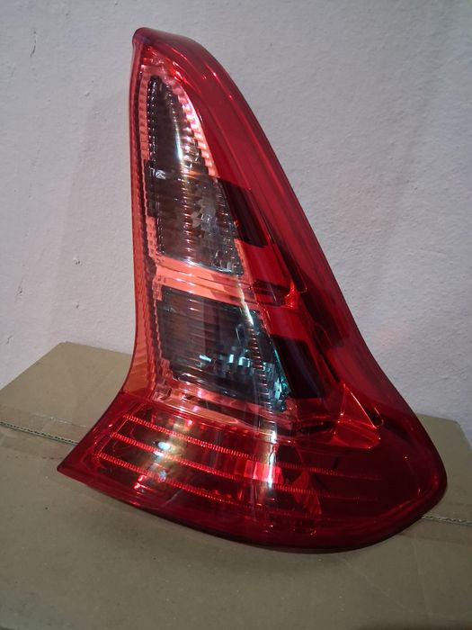 Десен стоп за Citroen c4