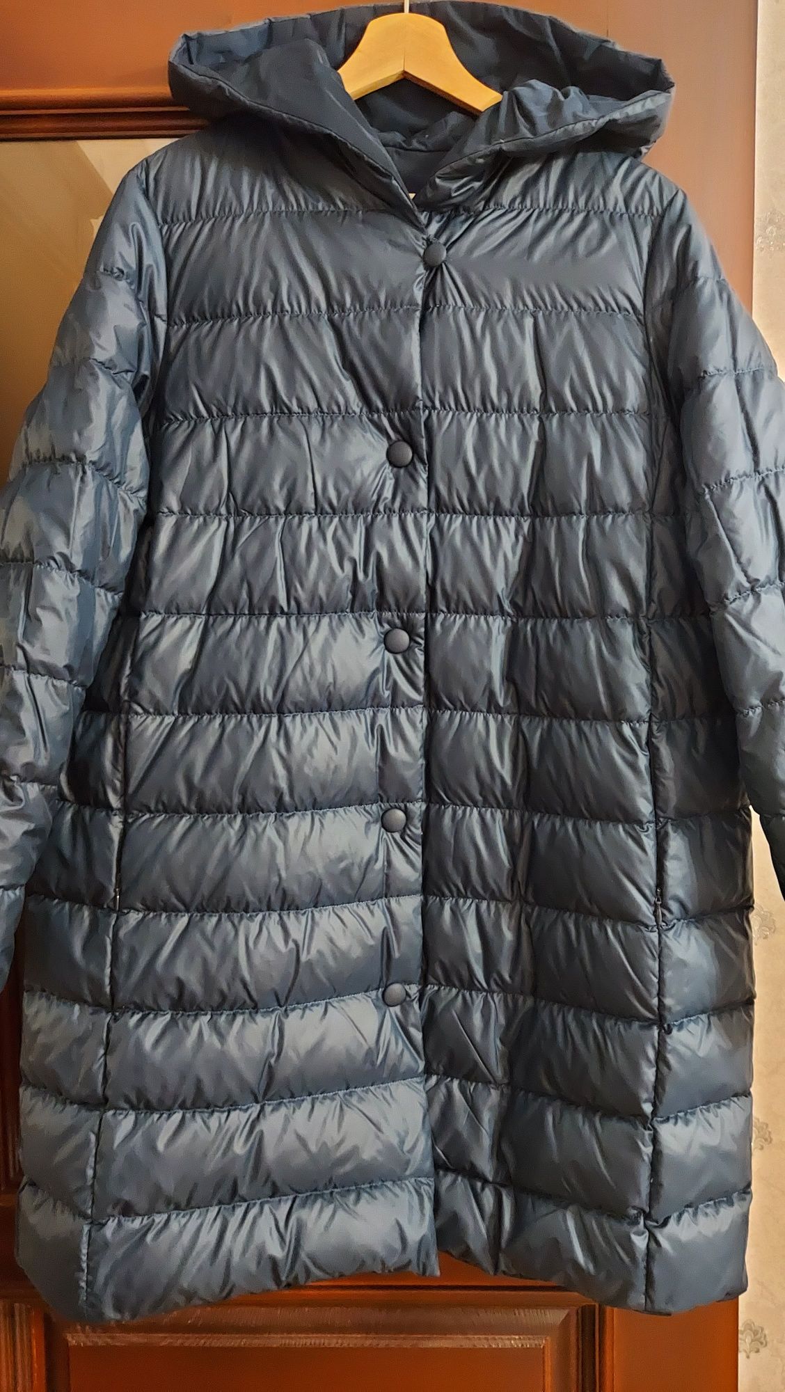 Продам стеганное пальто( Италия)