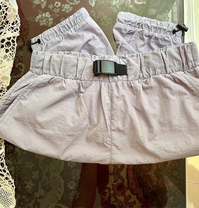 Pantaloni fâș lila