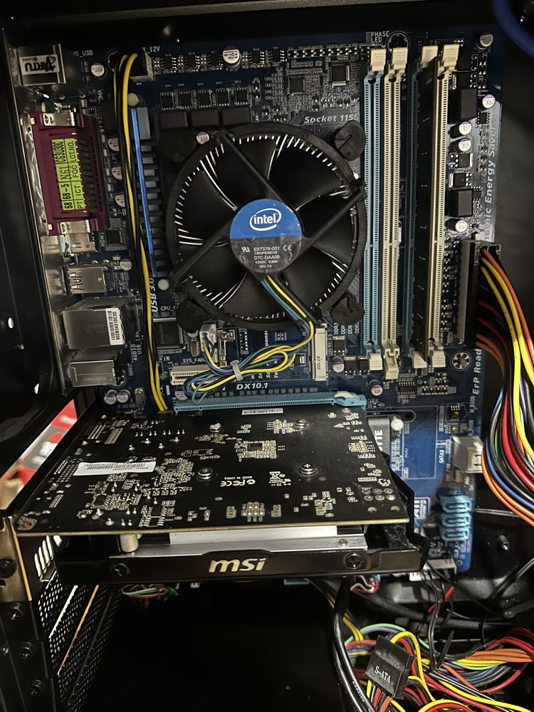 Gigabyte geming Компютар