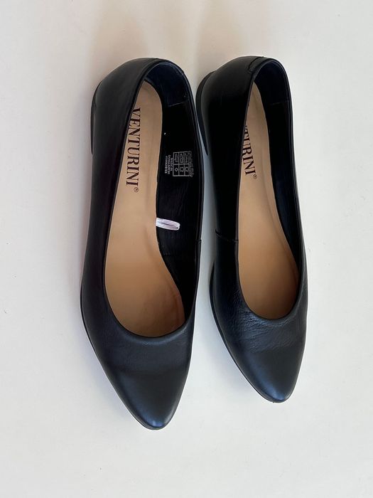 Кокетни черни елегантни обувки Venturini