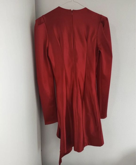 Rochie rosie  cu maneci