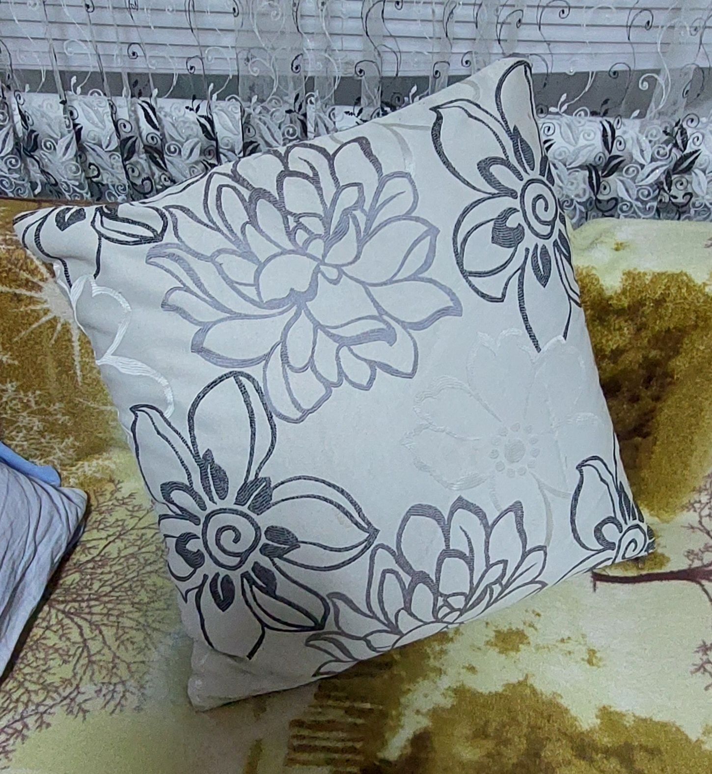 Продам диван б/у