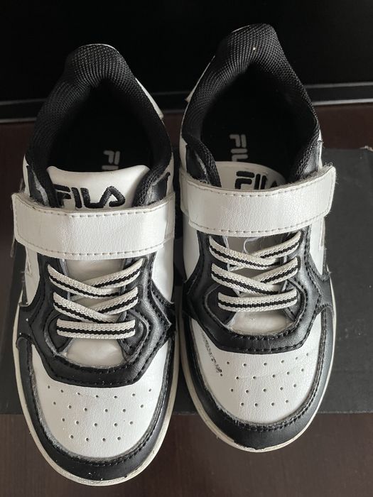 Adidasi baieti marimea 27