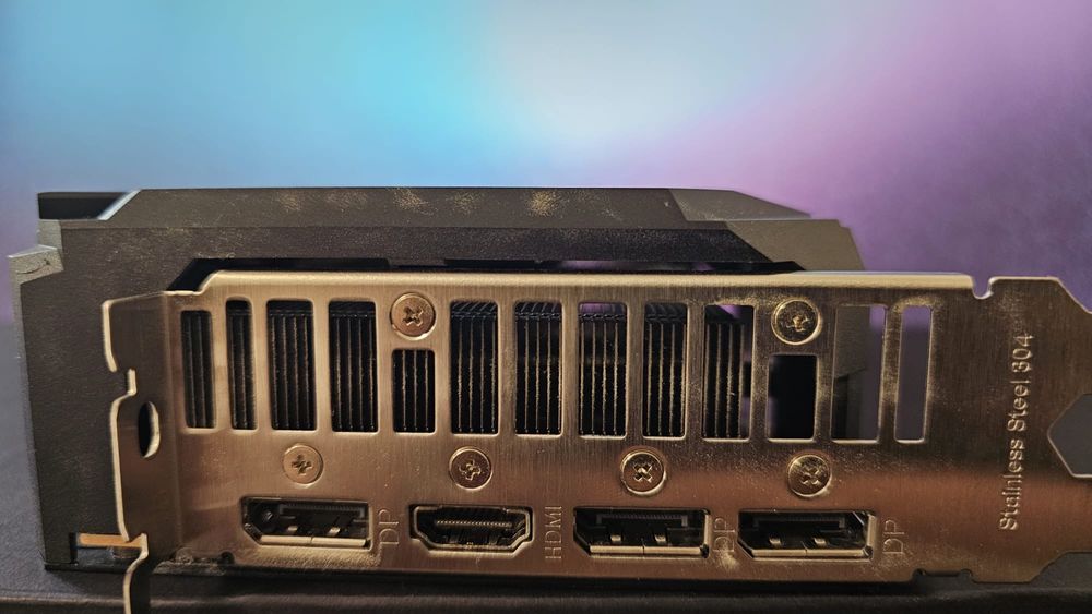 Placă video AMD Radeon RX 6600 XT 8GB – excelentă pentru gaming 1080p