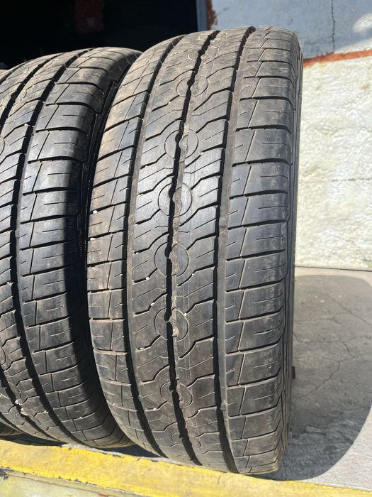 4 бр. гуми за бус 225/65/16C Semperit 3x9 mm 2x7 mm DOT 0218
