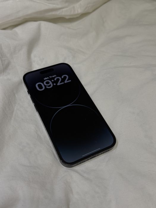IPhone 14 PRO - 128GB - Baterie 100% + 2 HUSE + cablu