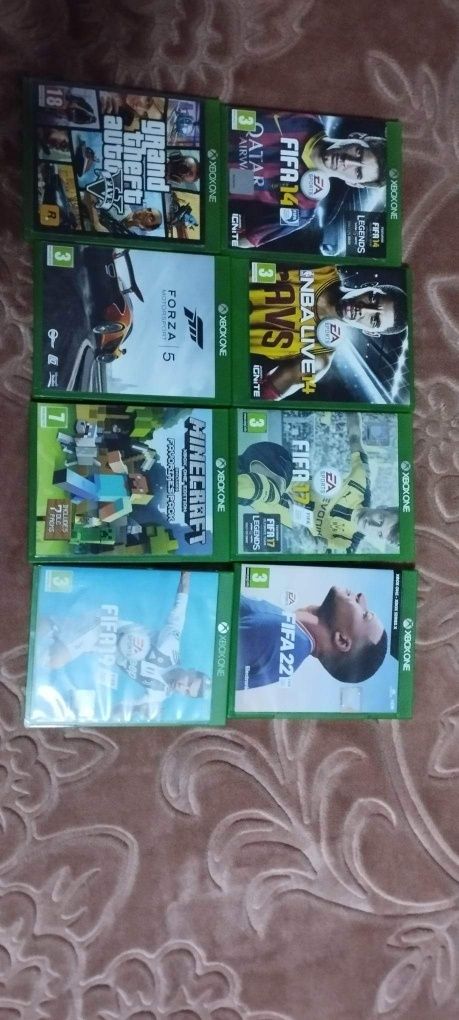 Vand xbox one s 1Tb-jocuri+2manete neg