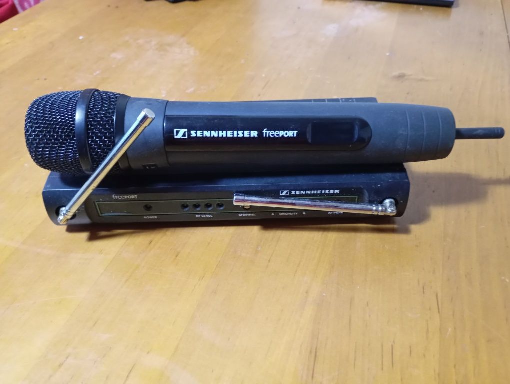 Безжичен микрофон Sennheiser