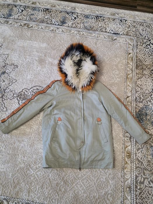 Продам зимнюю куртку