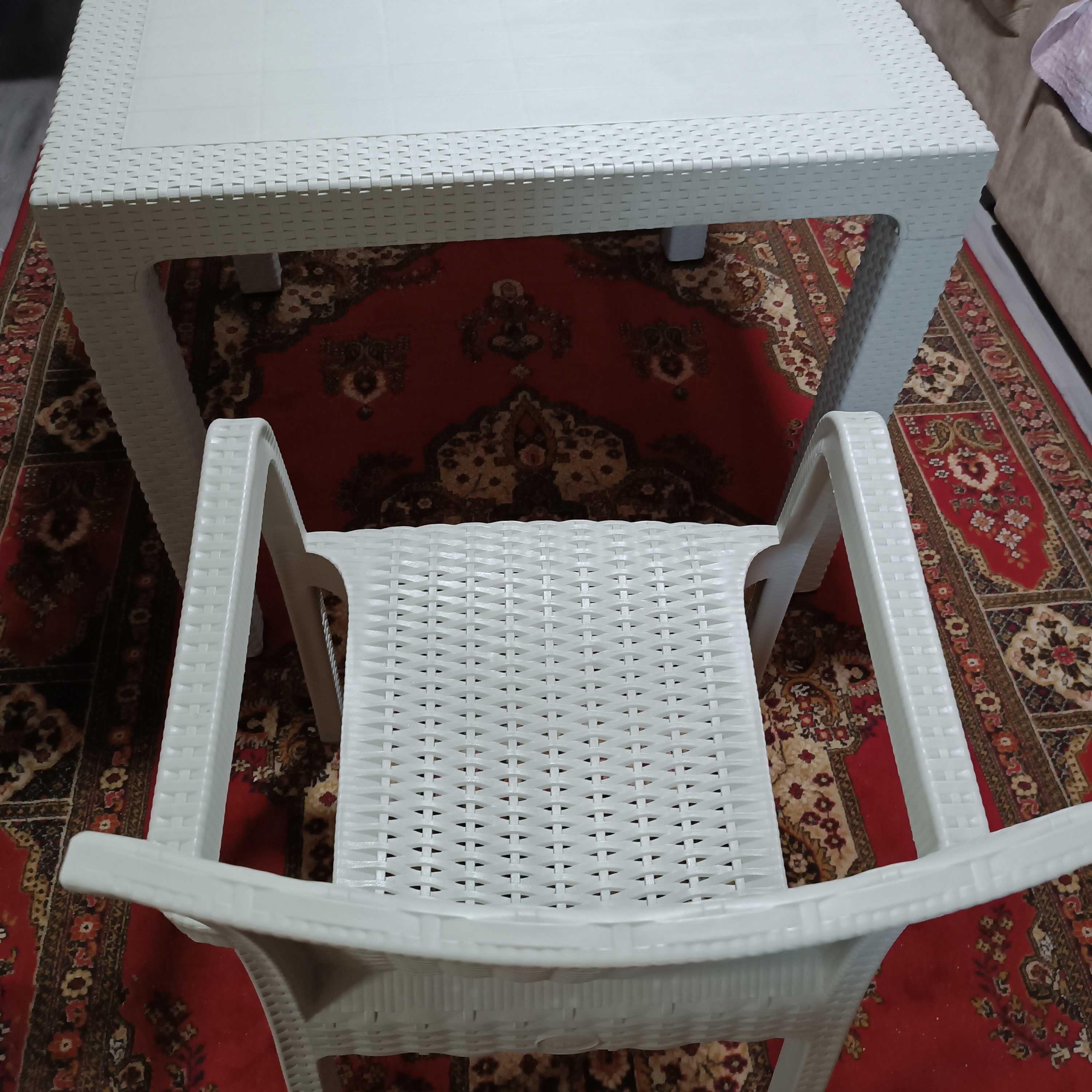 Качественные плетёные стол со стульями 600тысяч