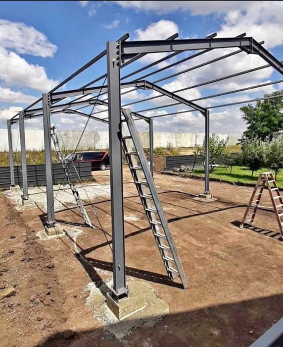 Vand hale metalice avem pe stoc asiguram transport si montaj rog serio