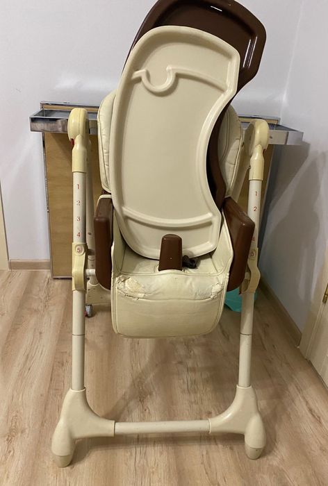 Детский обеденный стол