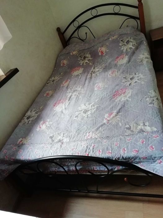 Продам кровать металлическую