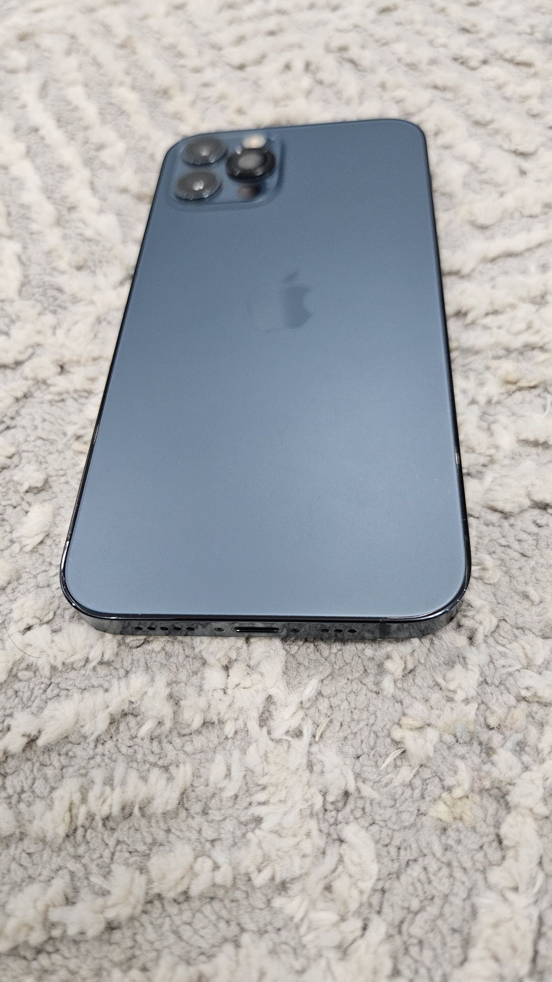 Продам Iphone 12 Pro 256Gb