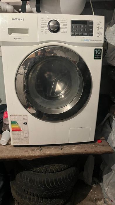 Продам стиралку работает