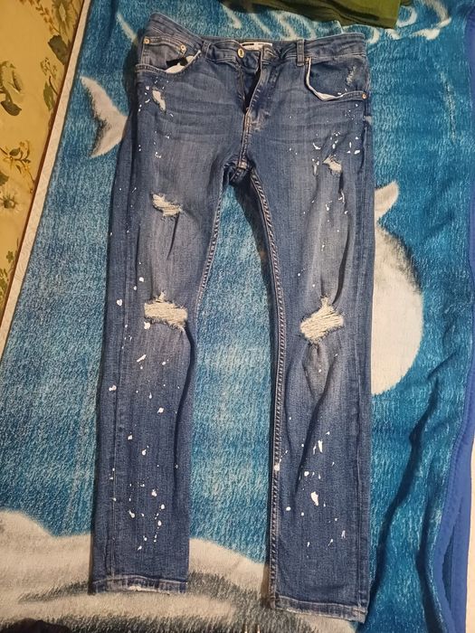 Blugi skinny baieti Bershka