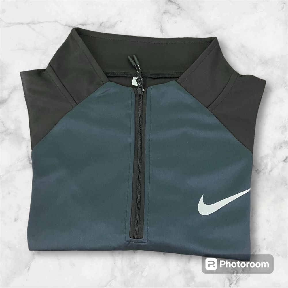 Nike спортивная термо кофта