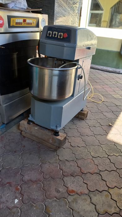 Vand masini de tocat carne