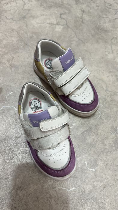 Крассовки для девочек, 24 размер. Размер в размер