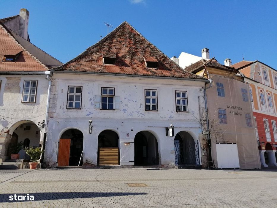 2 apartamente de vanzare in Piata Mica, Sibiu