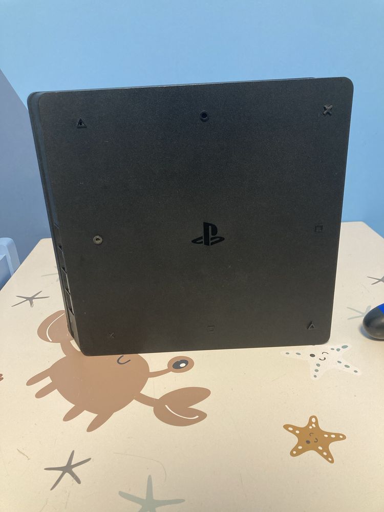 PS4 Slim / PlayStation 4 Slim