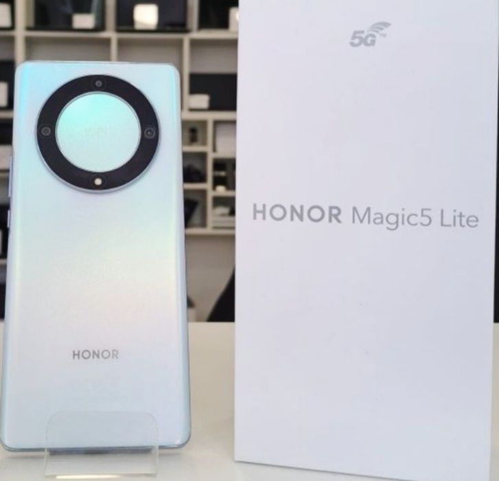 Vând Honor Magic 5 lite 5G +4 huse premium