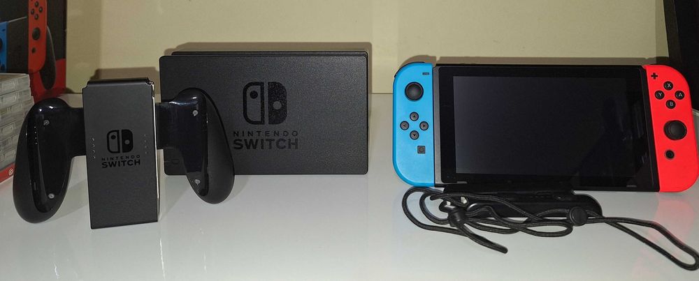 Nintendo Switch V2 cu microSD 128GB