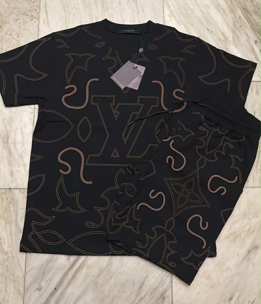 Мъжки екипи Moncler,Under Armour,Gucci,Lacoste
