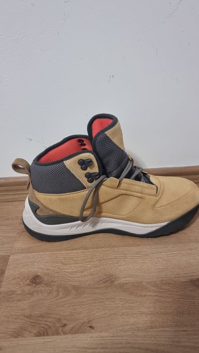 ghete de iarna 4F, marime 42, ca noi