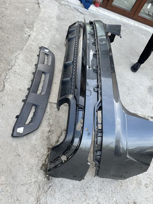 Bară spate audi q8.