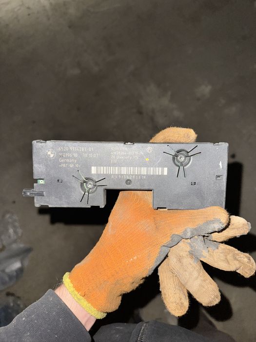 Блок уселителя антены Bmw x5 е70