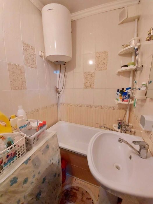 `Продам 4 комн квартиру в Сортировке, 3/5 этаж, дом кирпичный теплый