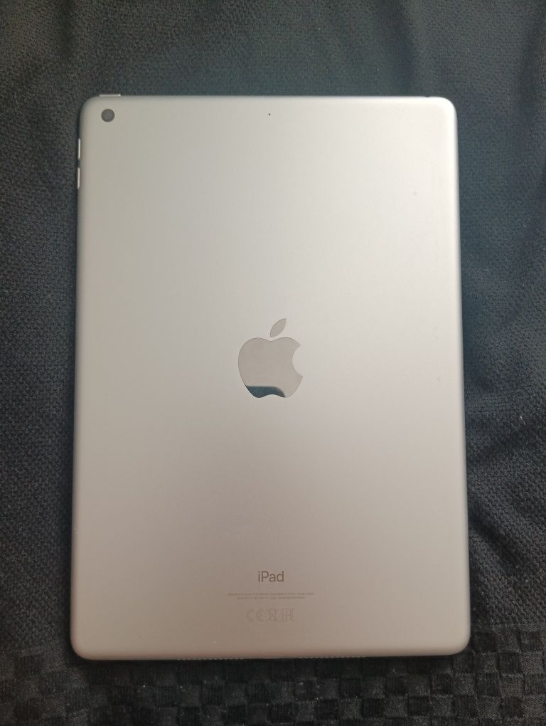 продаю iPad 9 th