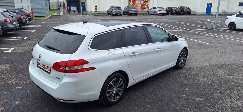 Peugeot 308,1.6 D,120 CP,Euro 6,Panoramic, Distribuție schimbata. 2015