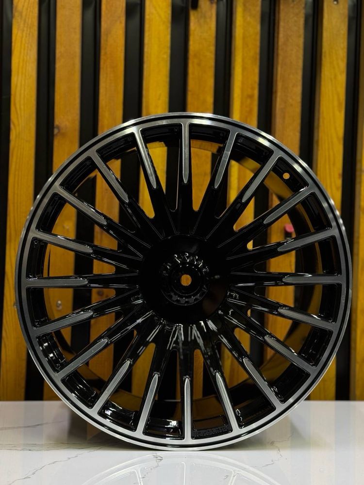 Продается комплект дисков r22 5x130