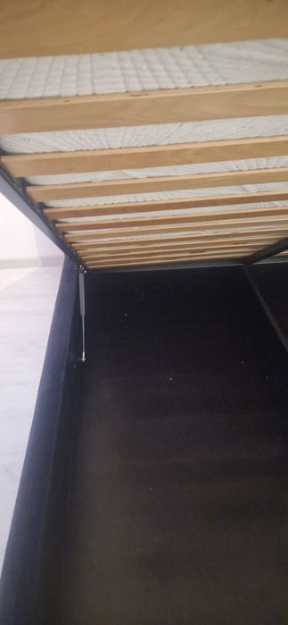 Pat cu saltea 160x200