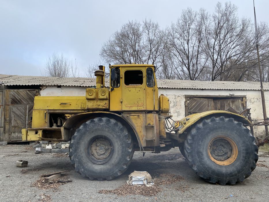 Трактор К-700 в хорошем состояний
