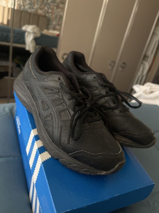Кожени Маратонки Asics