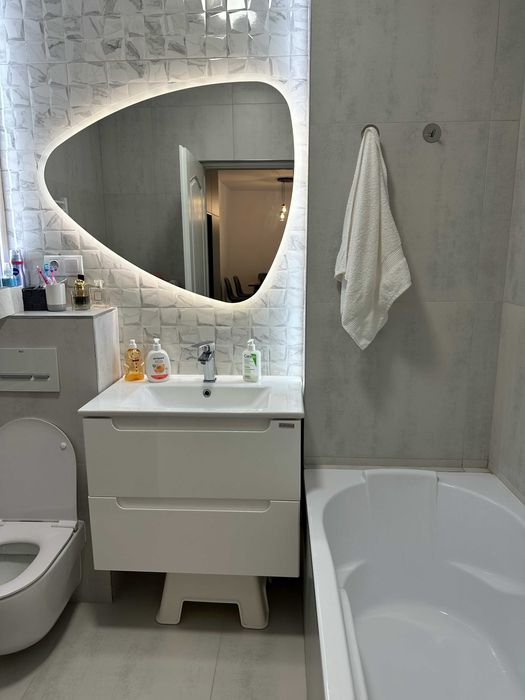 De închiriat - Apartament finisat în bloc nou, zona Casa Crișan