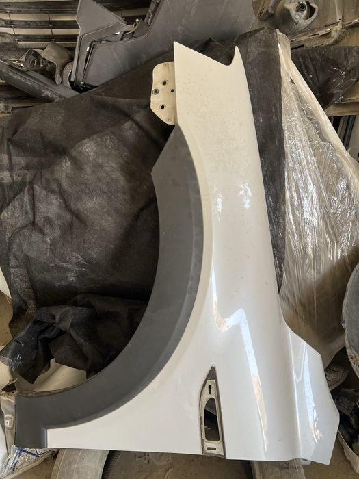 Kaptiva krelo chap tomon jemchuk chap eshigi xam bor