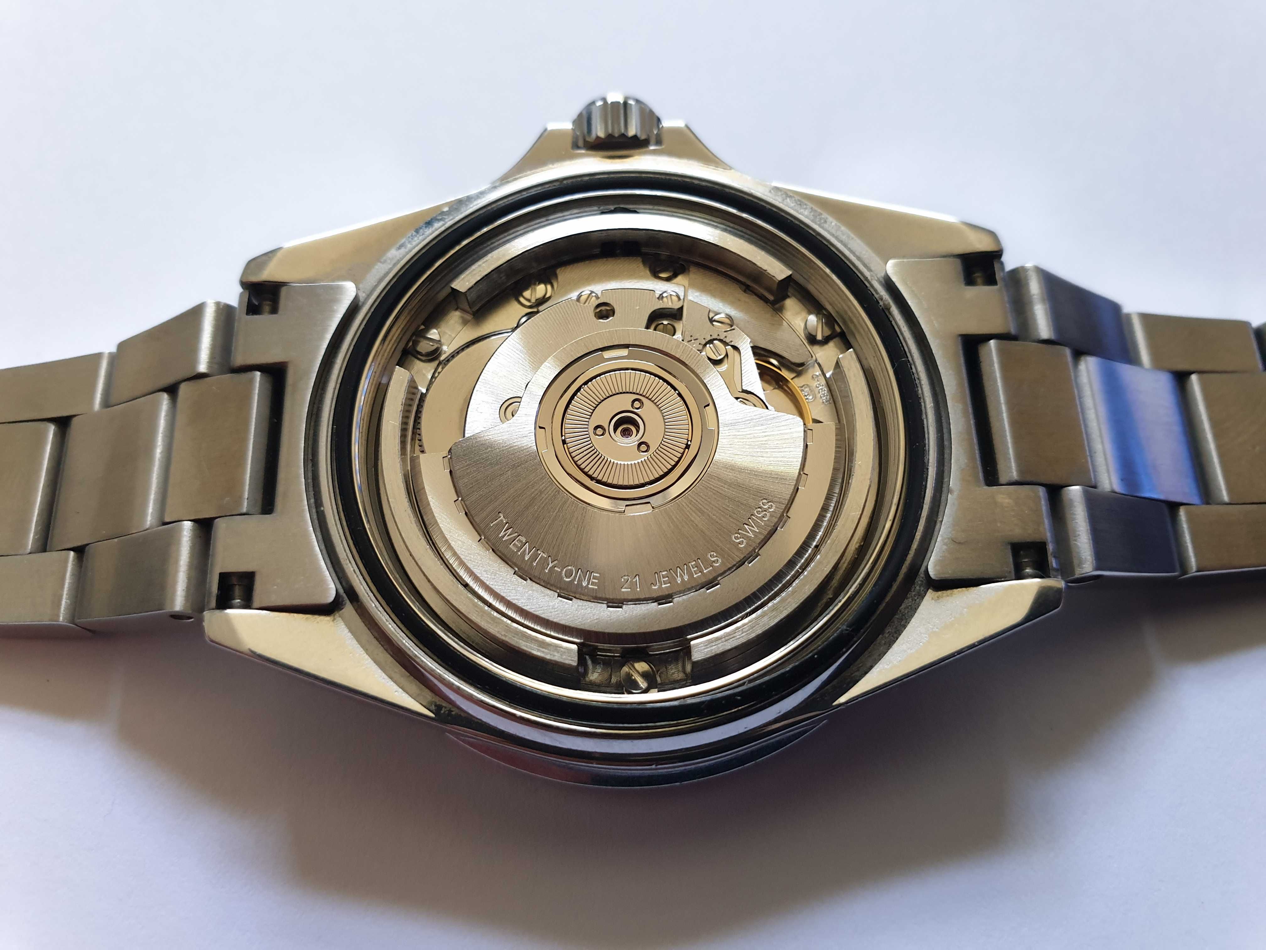 Ceas Steinhart automatic (ETA 2893-2; 21 rubine)