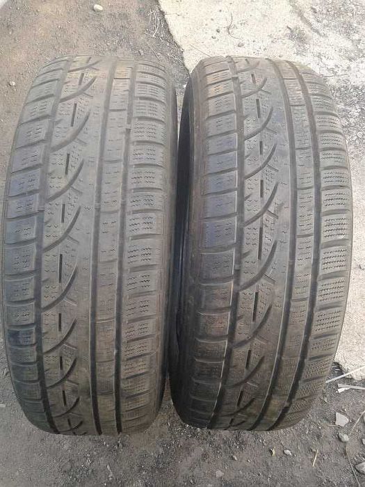 Шины 235/65 R17 - "Hankook Winter IСept EVO" (Венгрия), всесезонные.