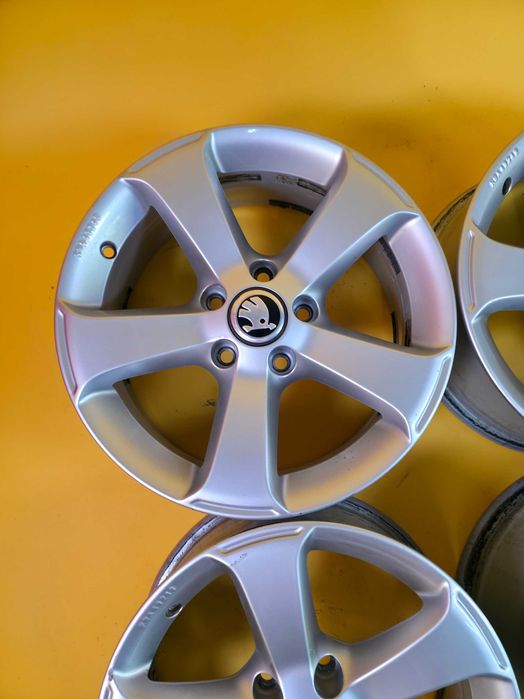 4 Jante Aliaj 5x112 16'' OEM Skoda Octavia Karoq Superb 6.5J ET 33
