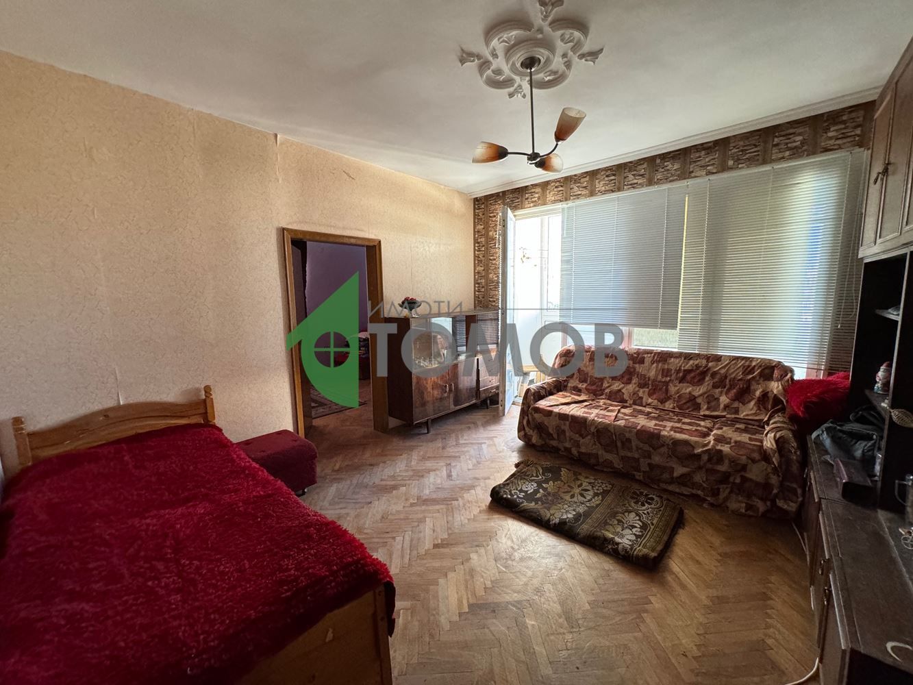 Слънчев тристаен апартамент в центъра на град Стара Загора