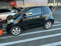 Vând Toyota IQ , stare bună. Și un Smart