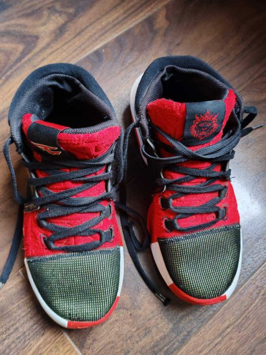 Nike LeBron Withess VIII