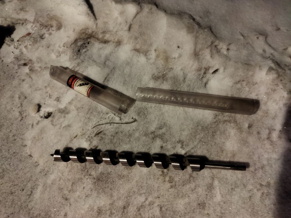 Продам бур на 32