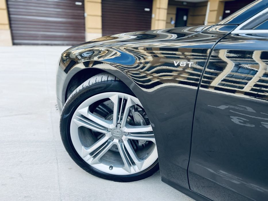 Audi S8 Ceramic 2012