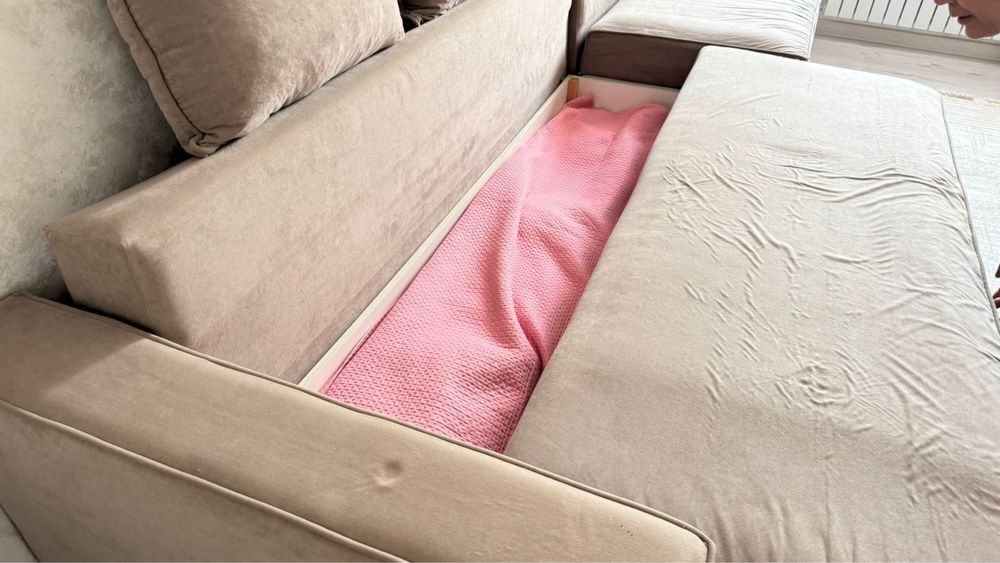 Продаётся диван в хорошем состоянии